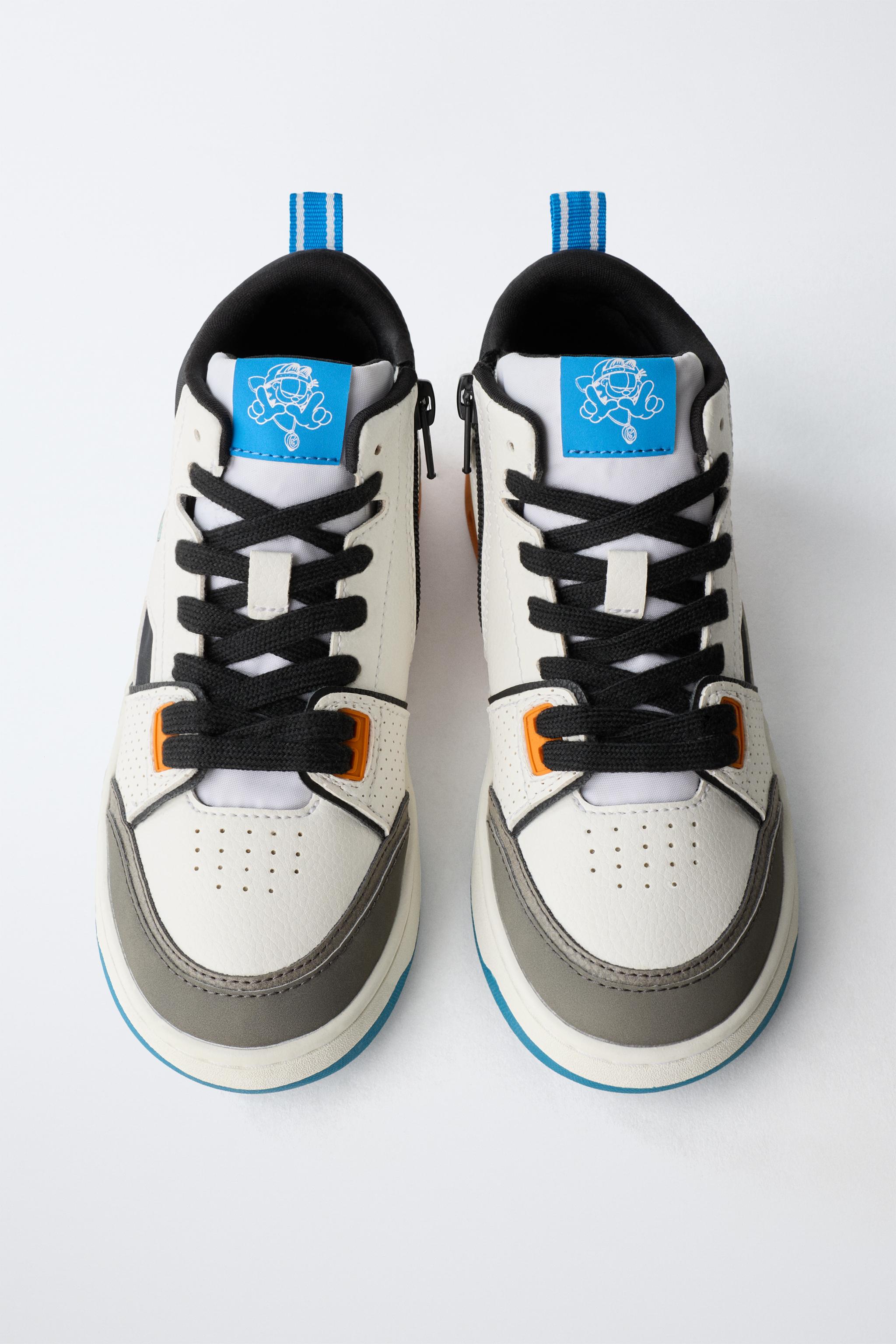 GARFIELD © PAWS INC HIGH TOP SNEAKERS